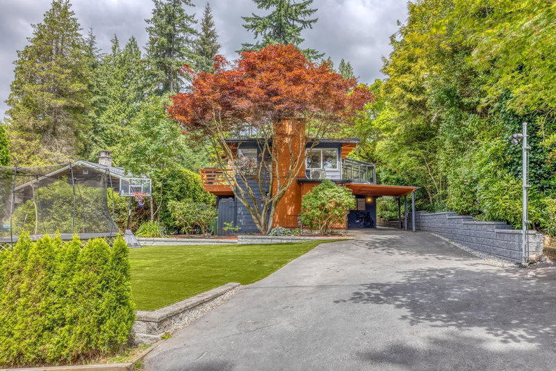 466 Kings Road, North Vancouver, V7N 1H9 | Image 2