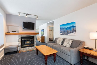 117 - 2050 Lake Placid(Week 51) Road | Whistler | Image