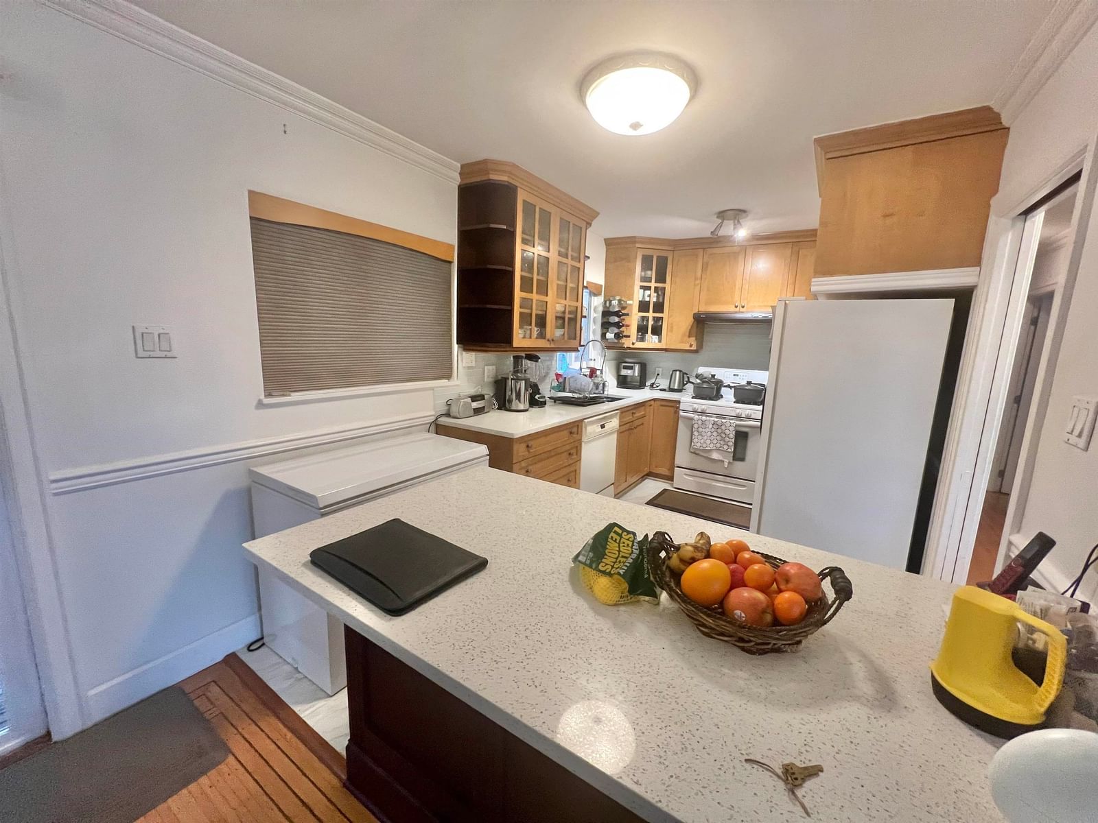 Listing Image 11