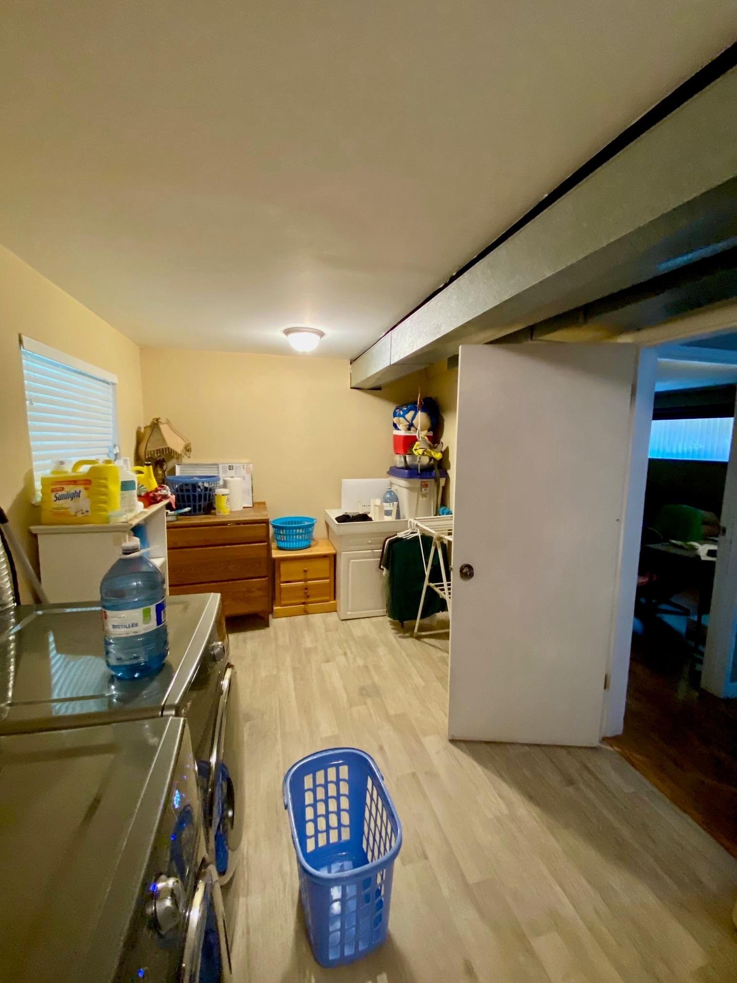 Listing Image 12