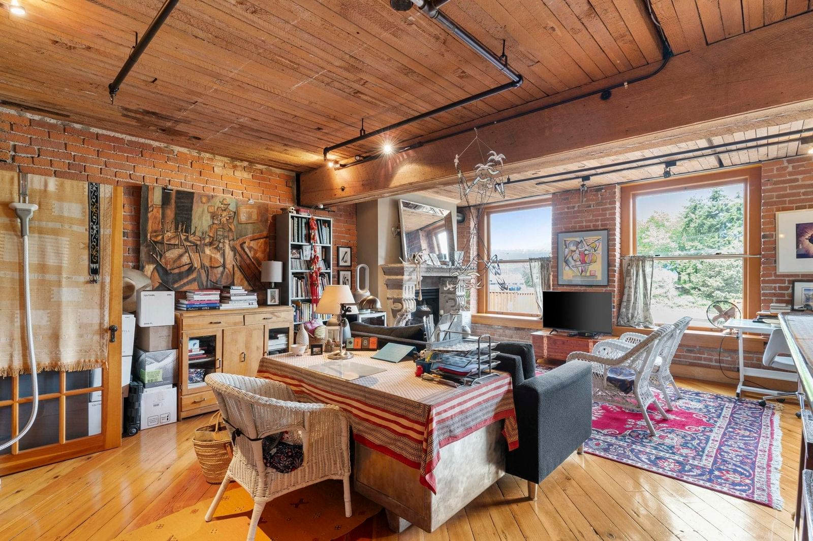 Listing Image 8