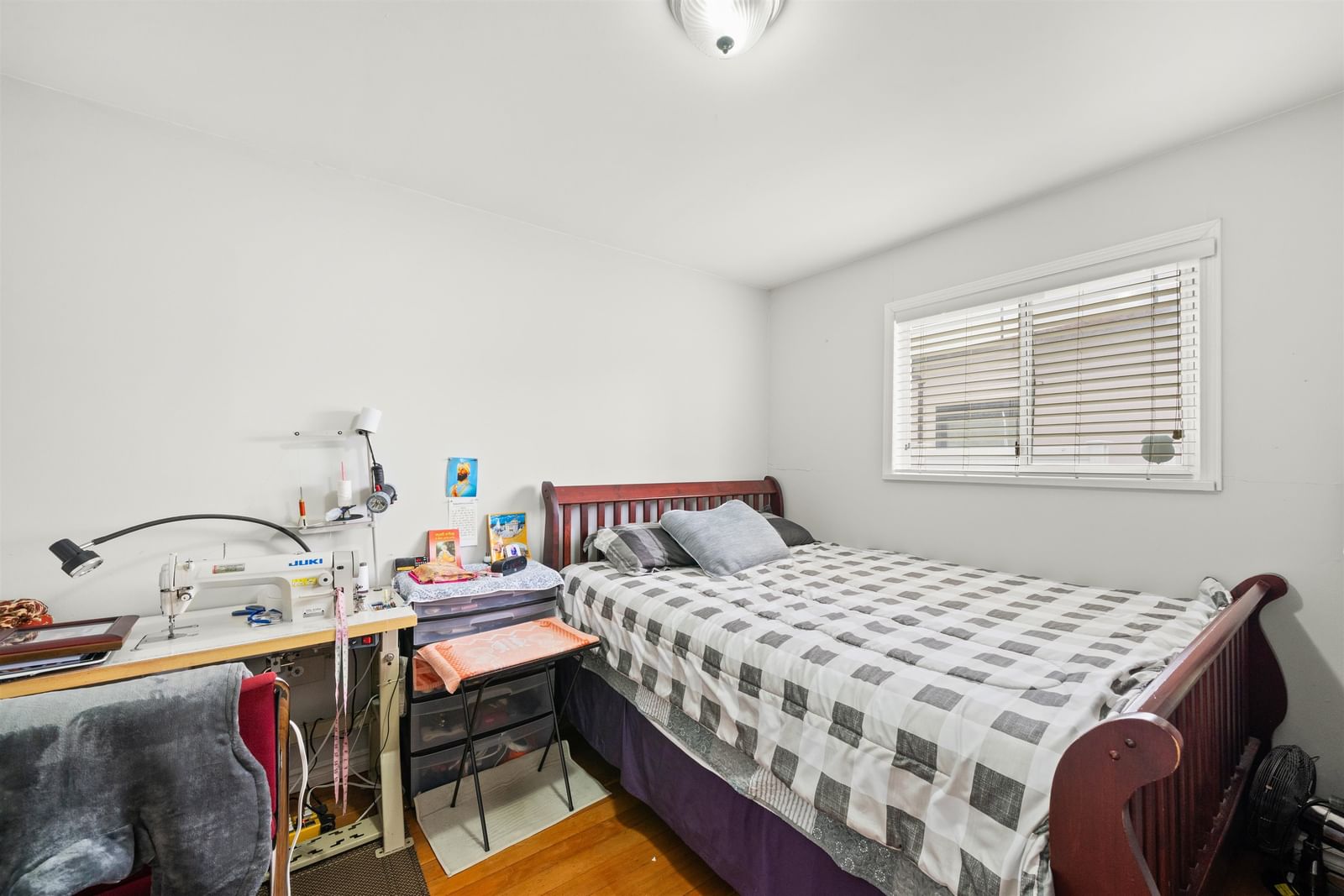 Listing Image 16