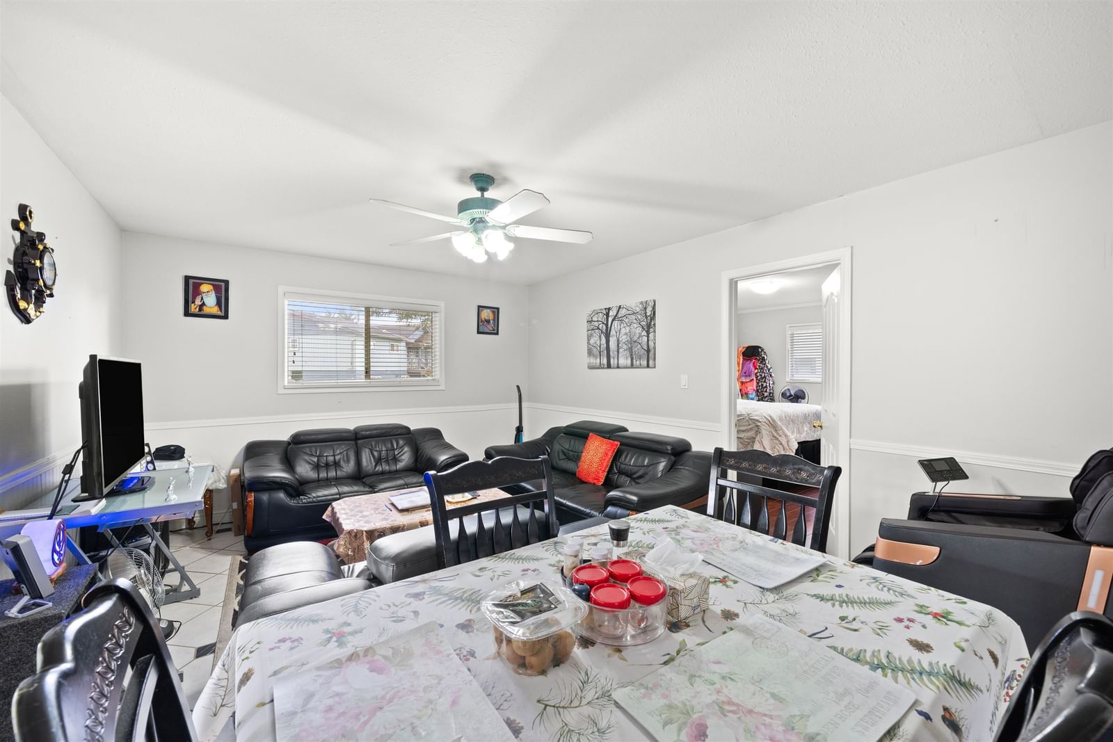 Listing Image 18