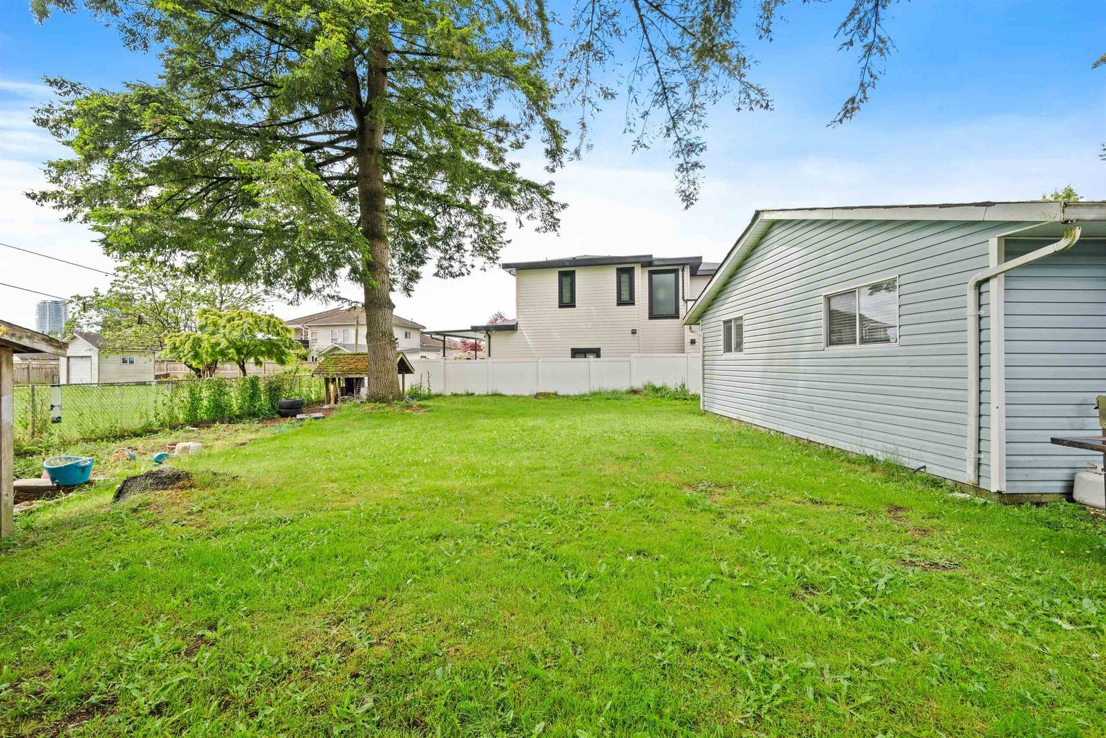 Listing Image 25