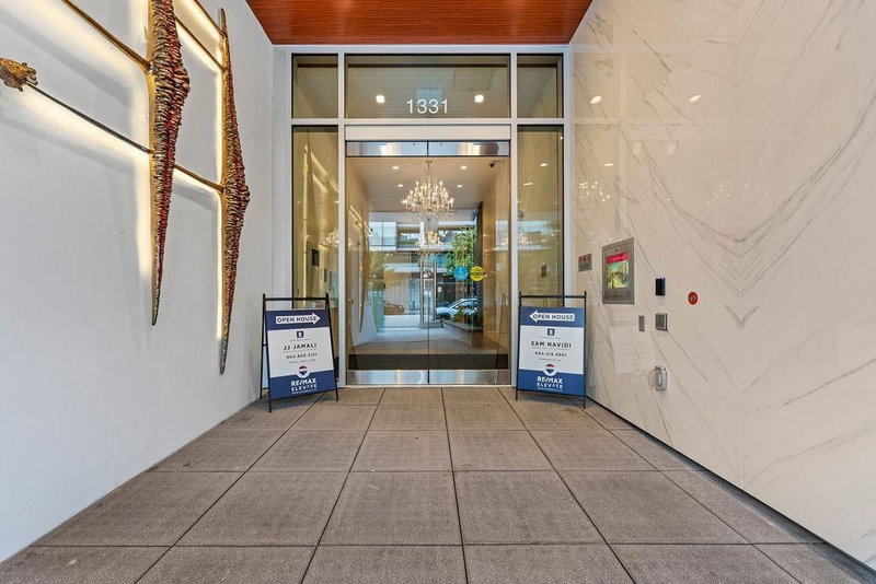 301 - 1331 Marine Drive, West Vancouver, V7T 1B6 | Image 3