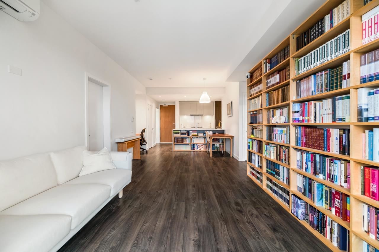 Listing Image 5