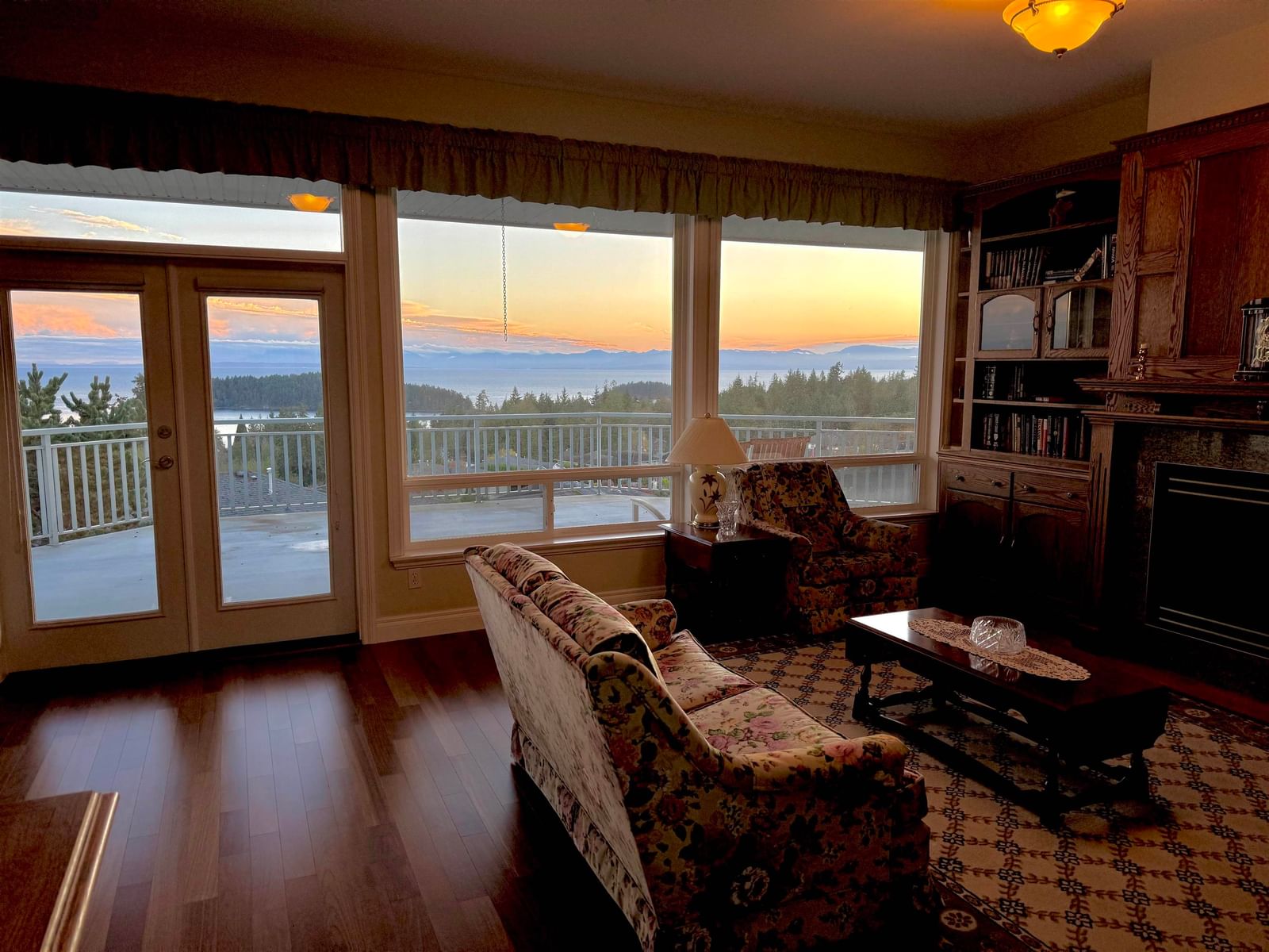 Listing Image 10