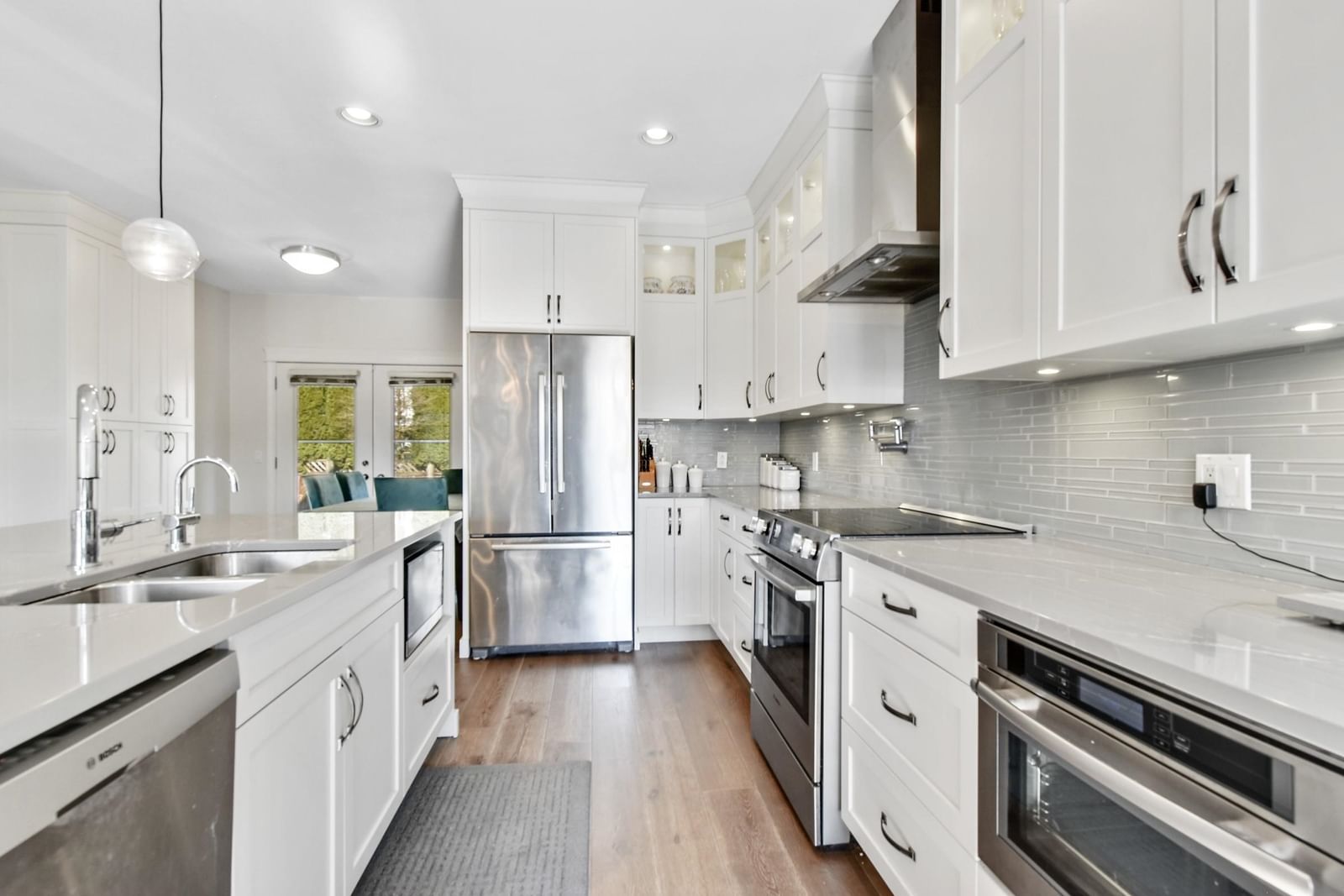 Listing Image 10
