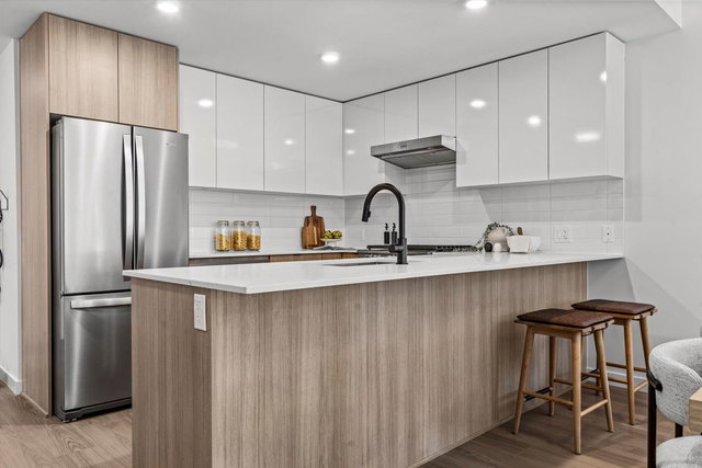 101 - 2277 Hawthorne Avenue