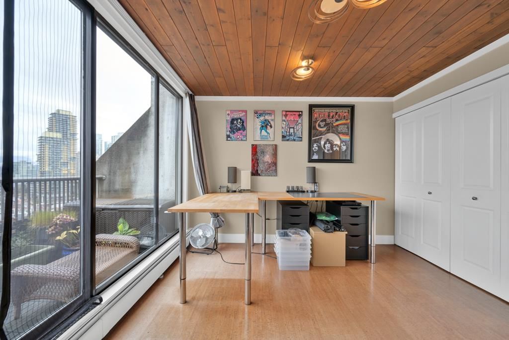 Listing Image 16