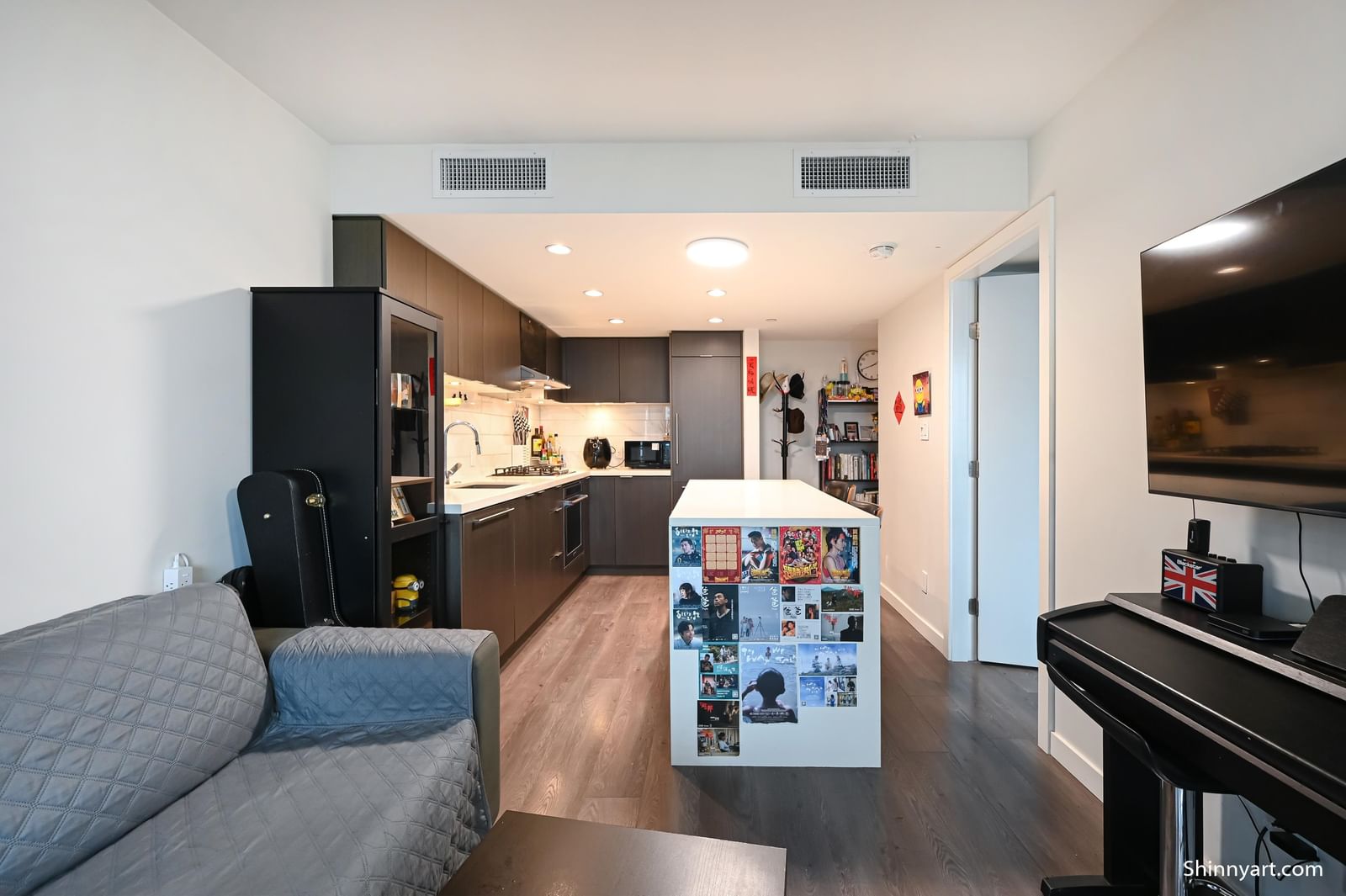 Listing Image 8