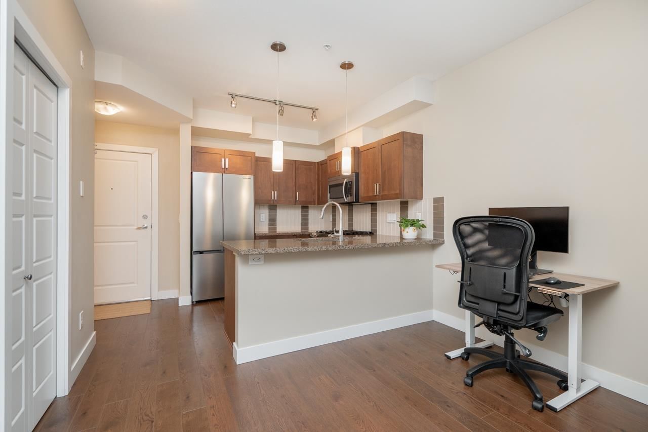 Listing Image 13