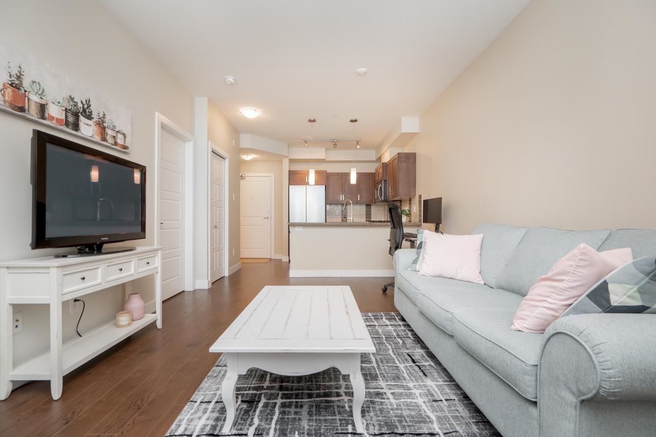 Listing Image 18