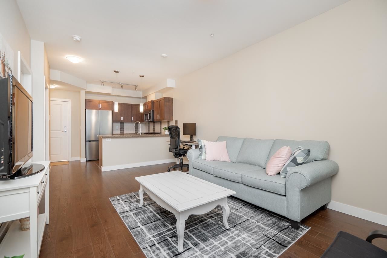 Listing Image 19