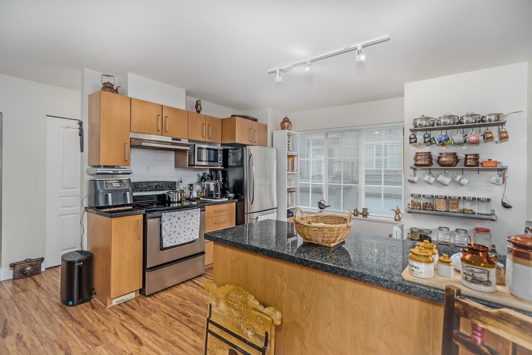 Listing Image 20