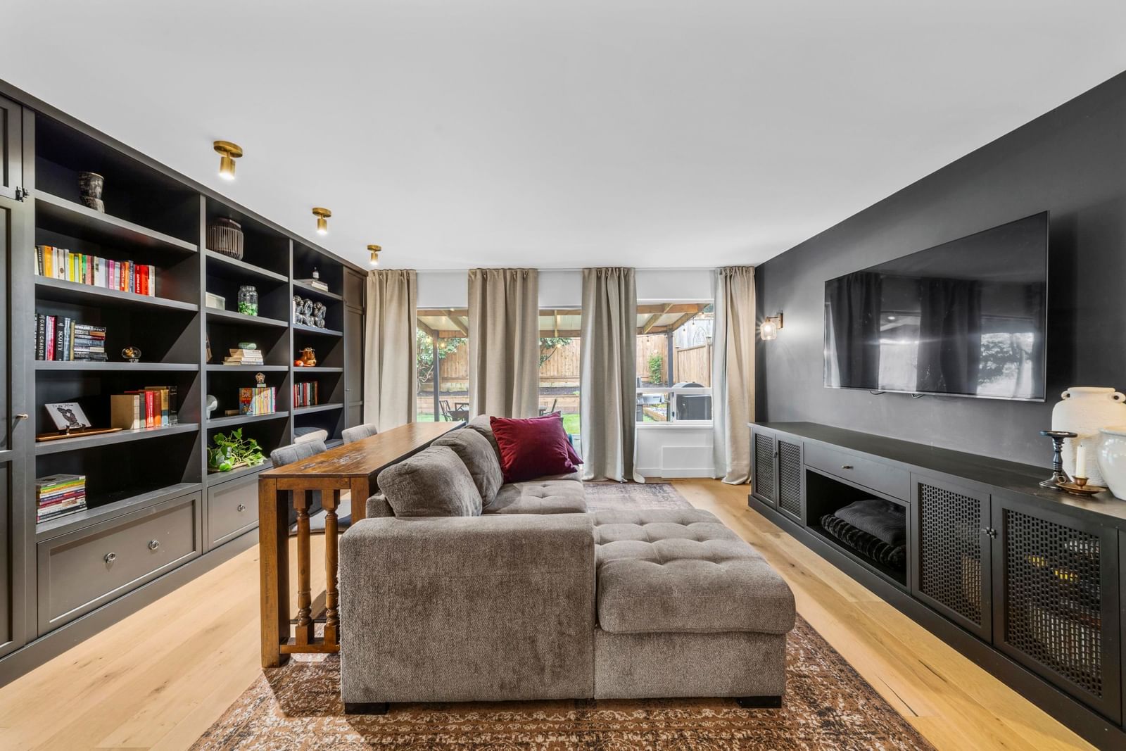 Listing Image 15