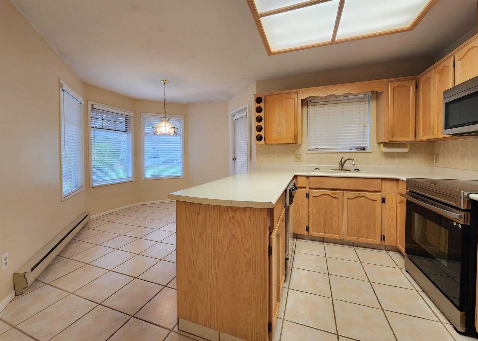 Listing Image 8