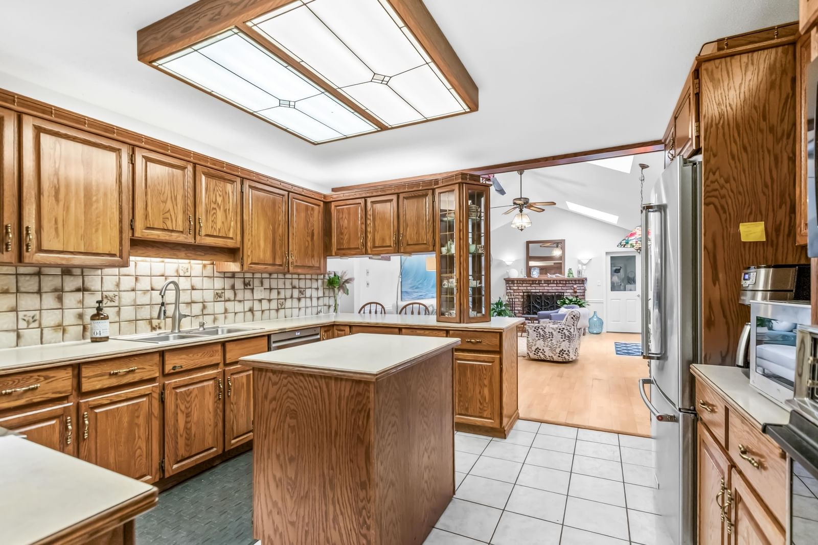 Listing Image 9