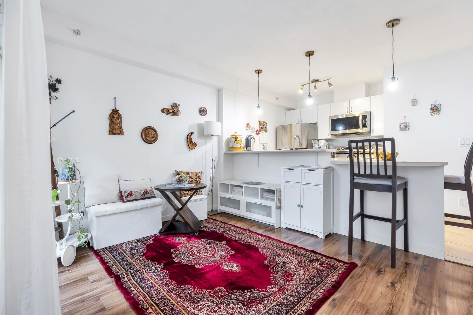 Listing Image 10