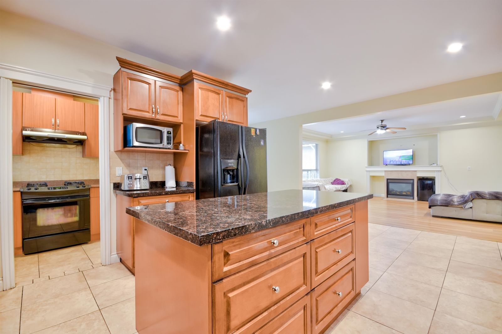 Listing Image 9