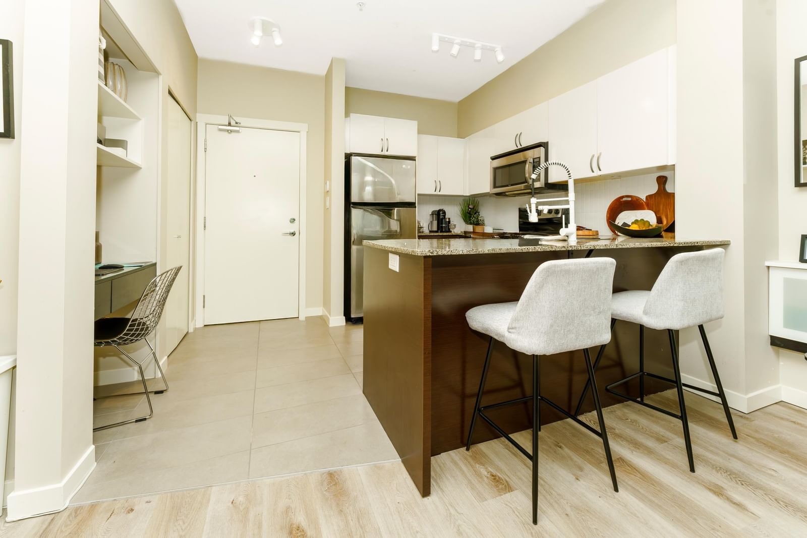 Listing Image 21