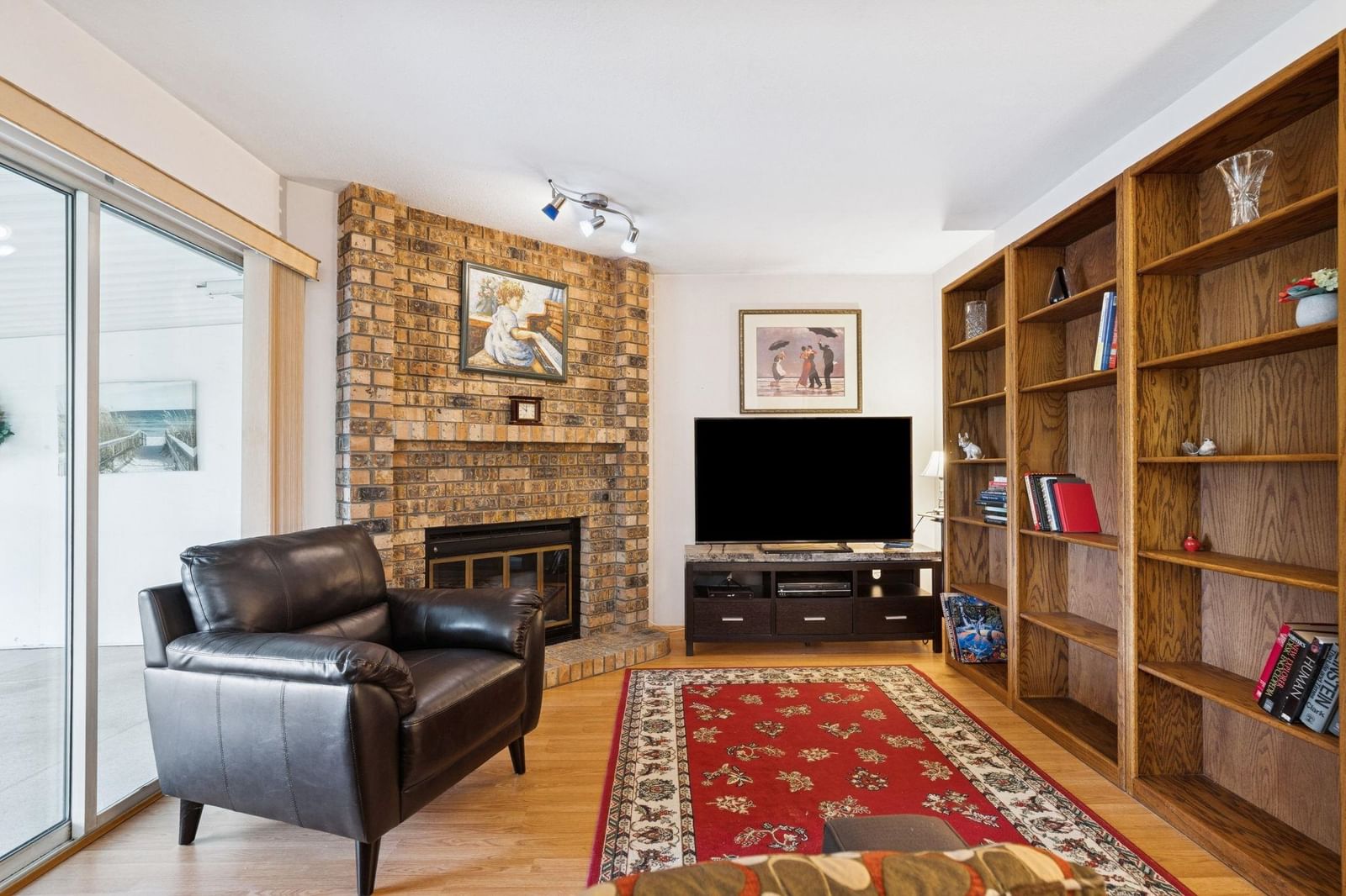 Listing Image 18