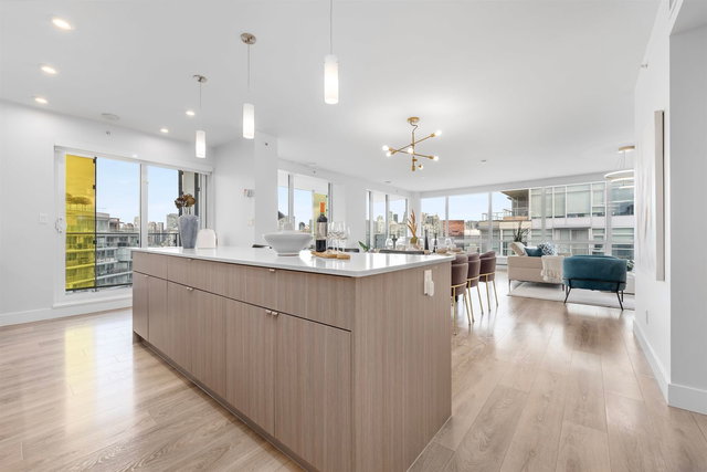 1801 - 1788 Columbia Street