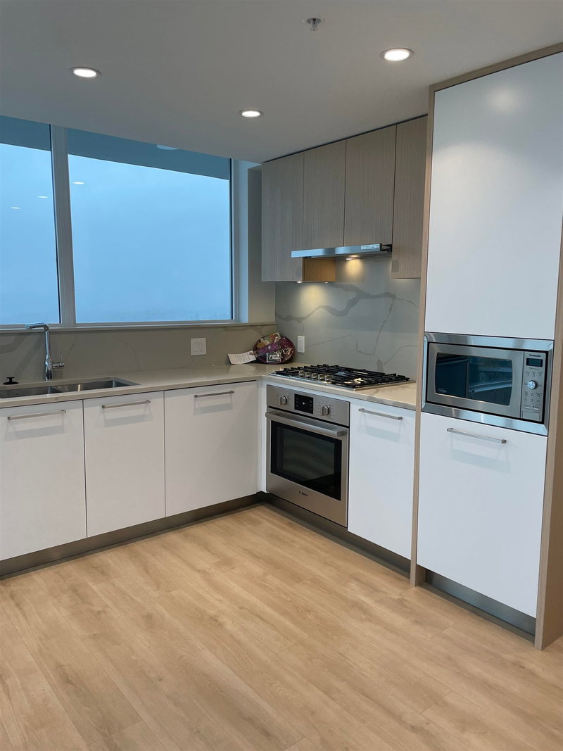 1609 - 567 Clarke Road, Coquitlam, V3J 0K7 | Image 2