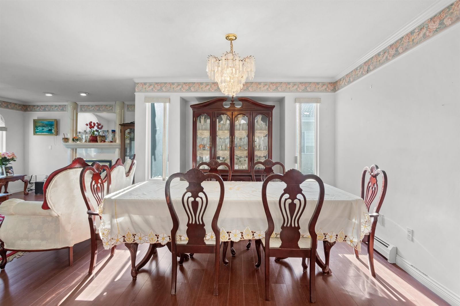 Listing Image 10