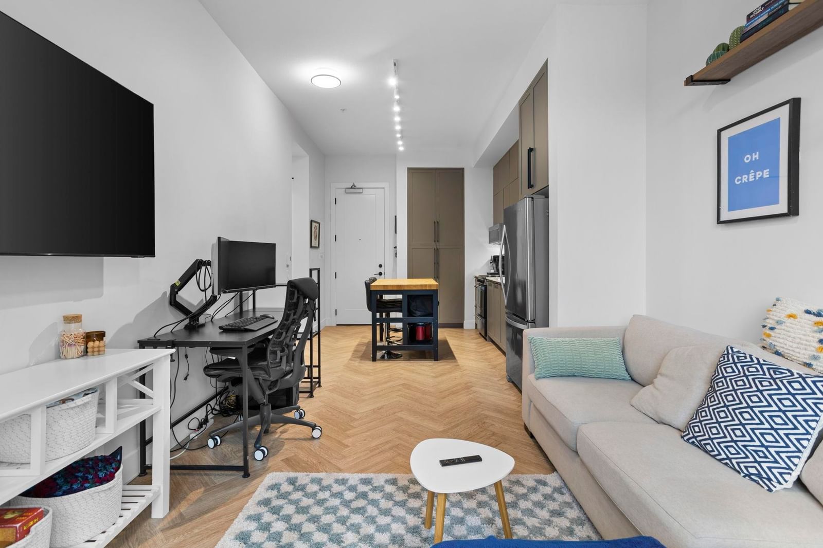 Listing Image 10