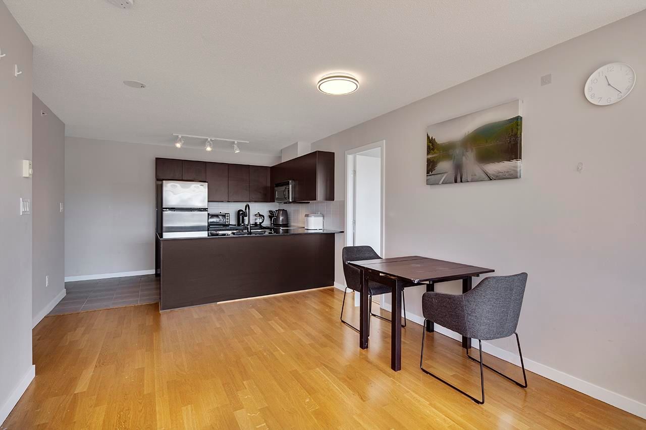 Listing Image 11