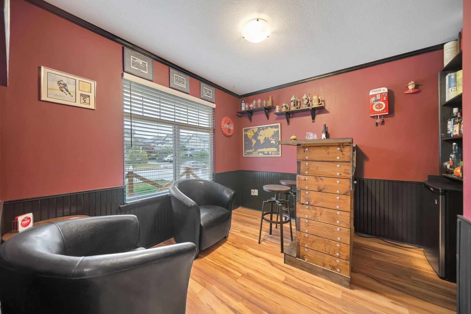Listing Image 16