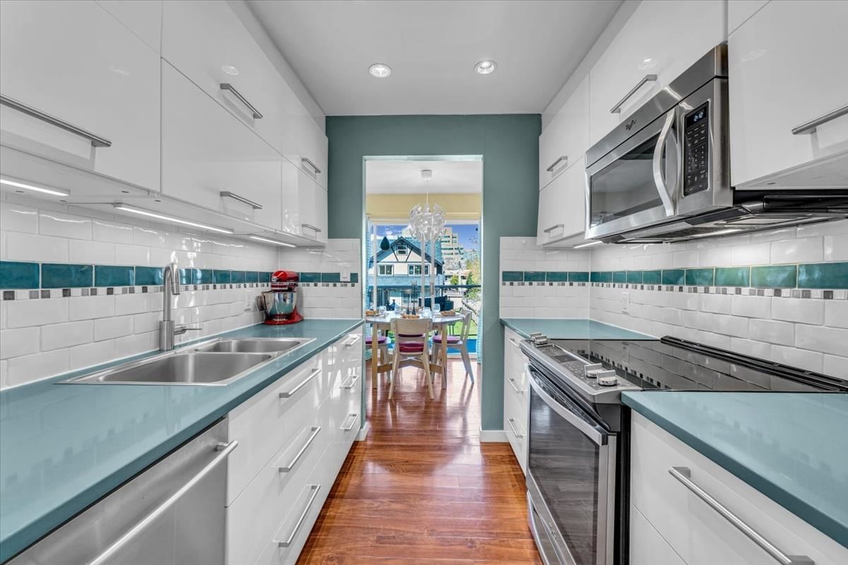 Listing Image 12