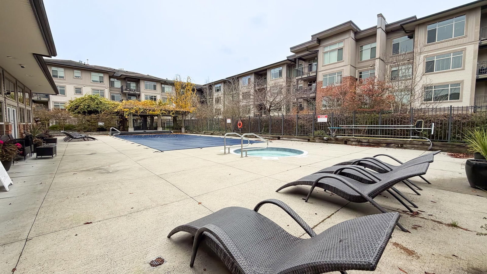 Listing Image 19