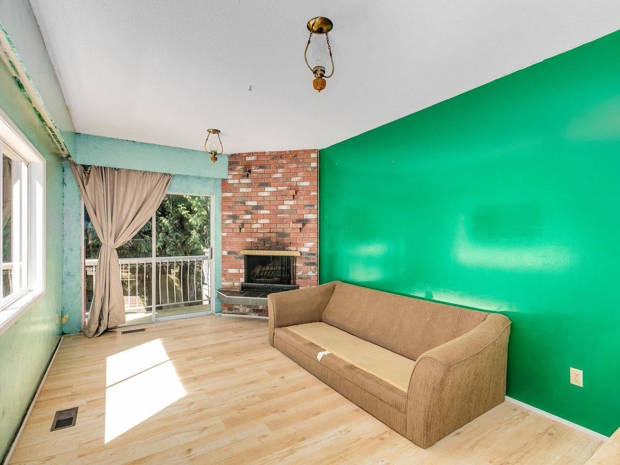 Listing Image 15