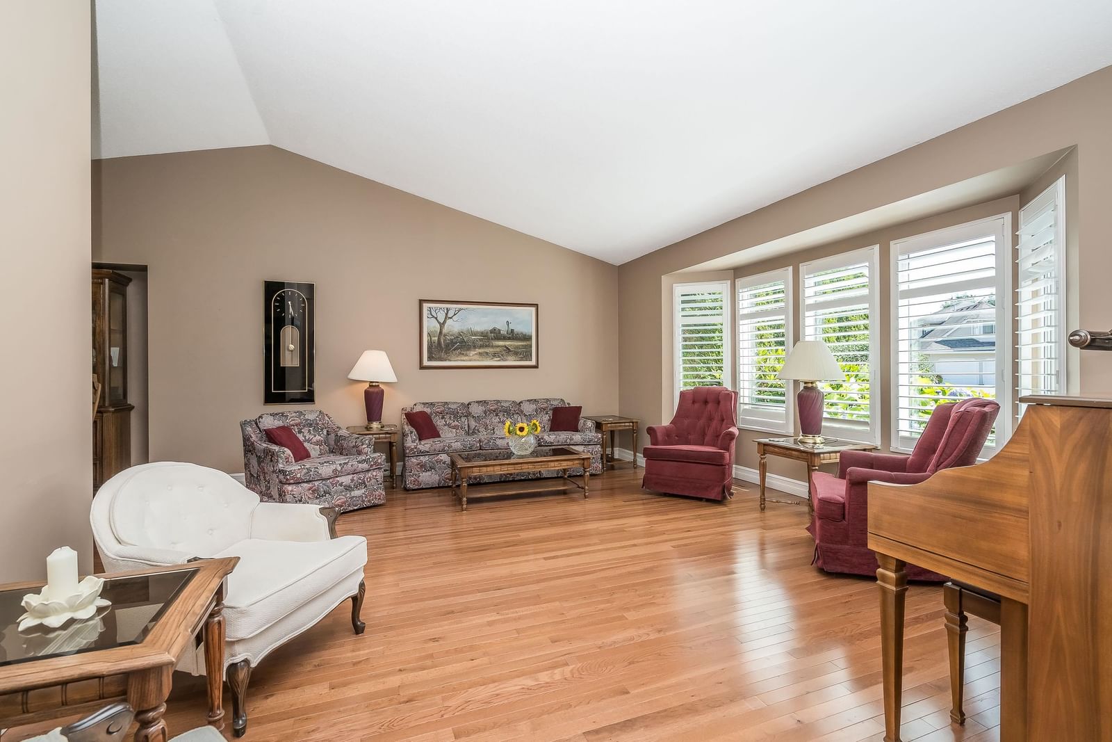 Listing Image 10