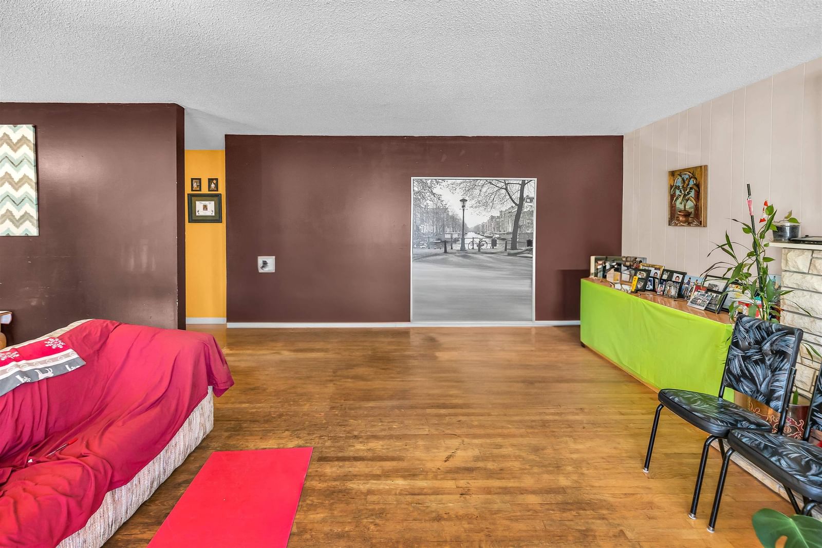 Listing Image 5