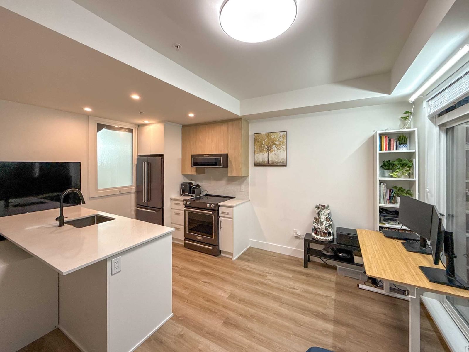 Listing Image 9