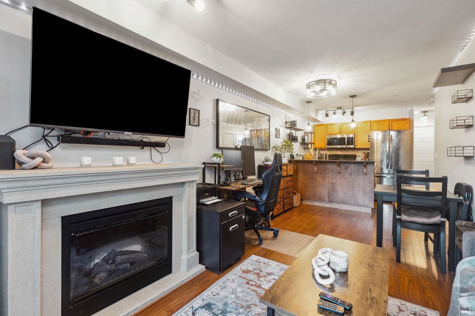 Listing Image 12