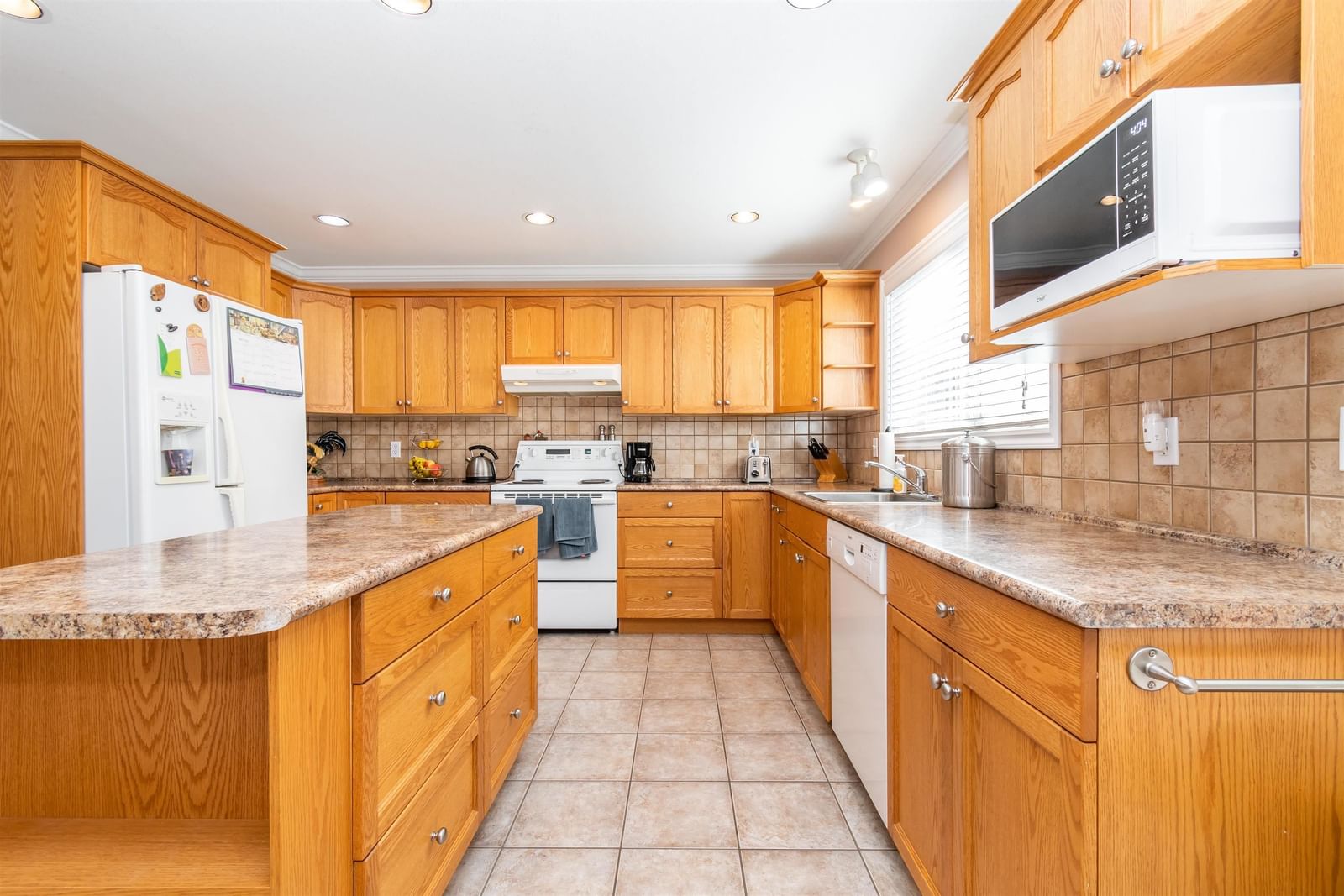 Listing Image 14