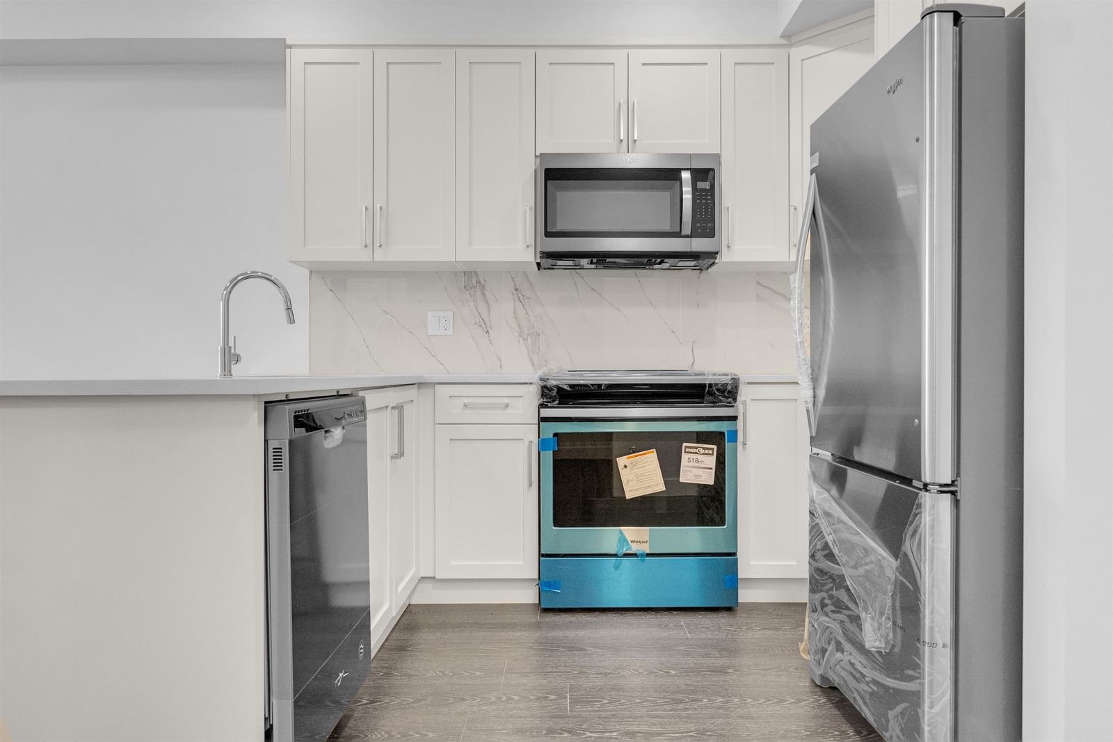 Listing Image 5