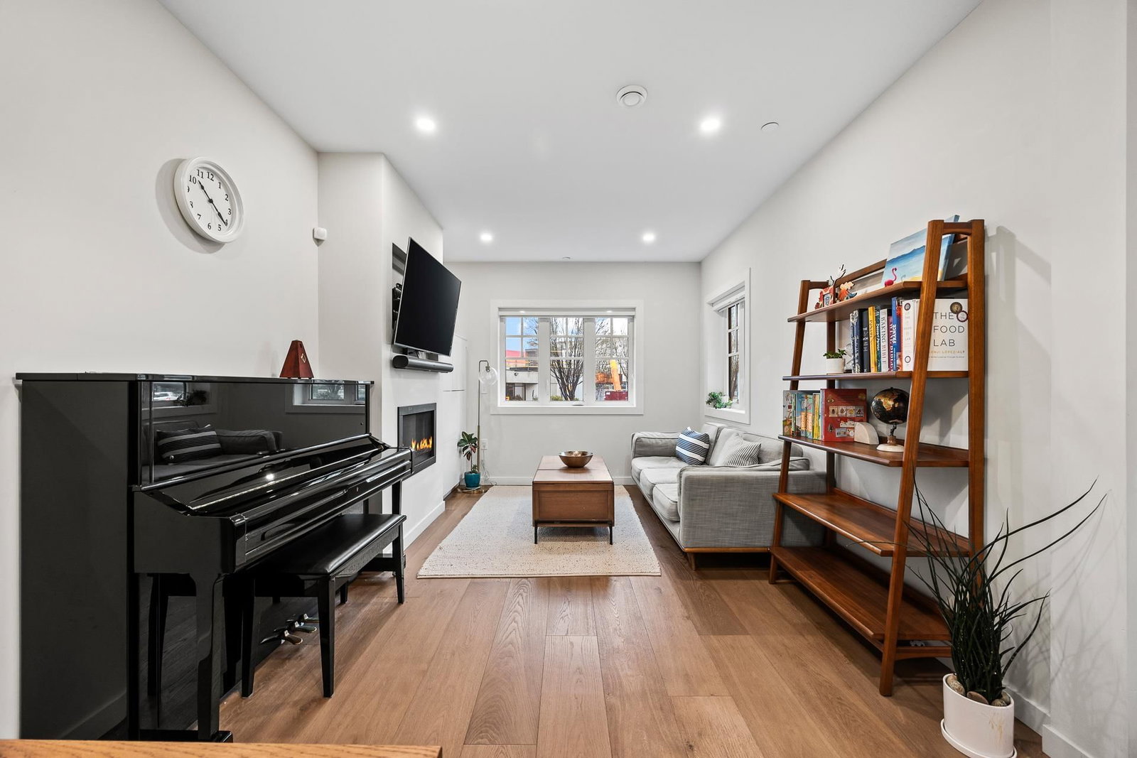 Listing Image 13