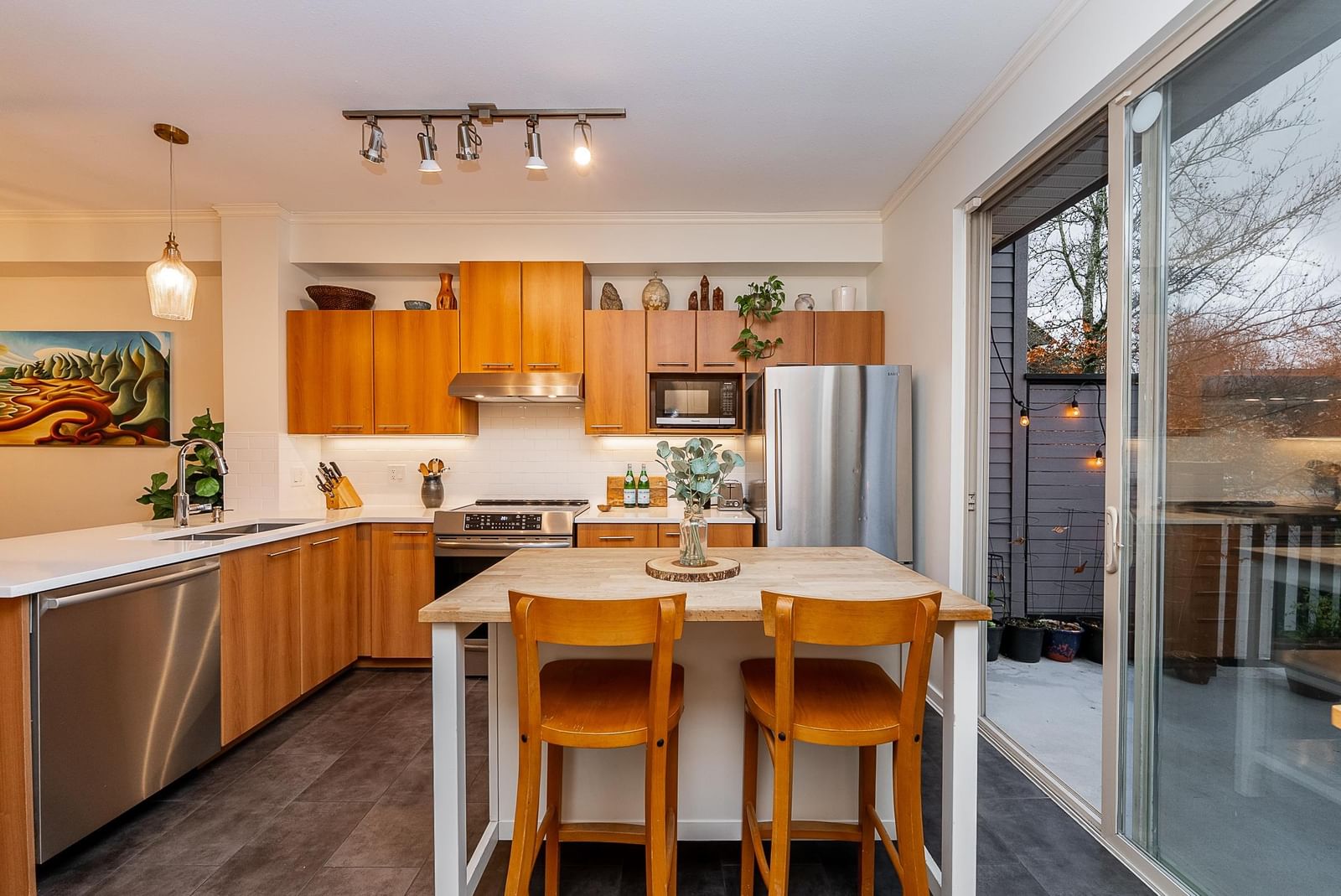 Listing Image 10