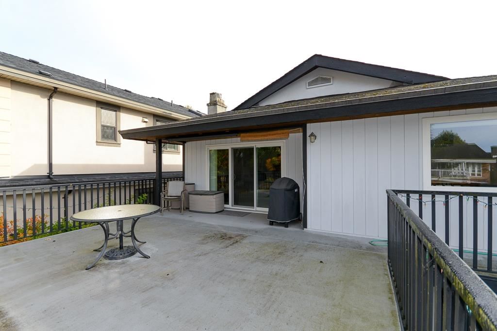 Listing Image 11