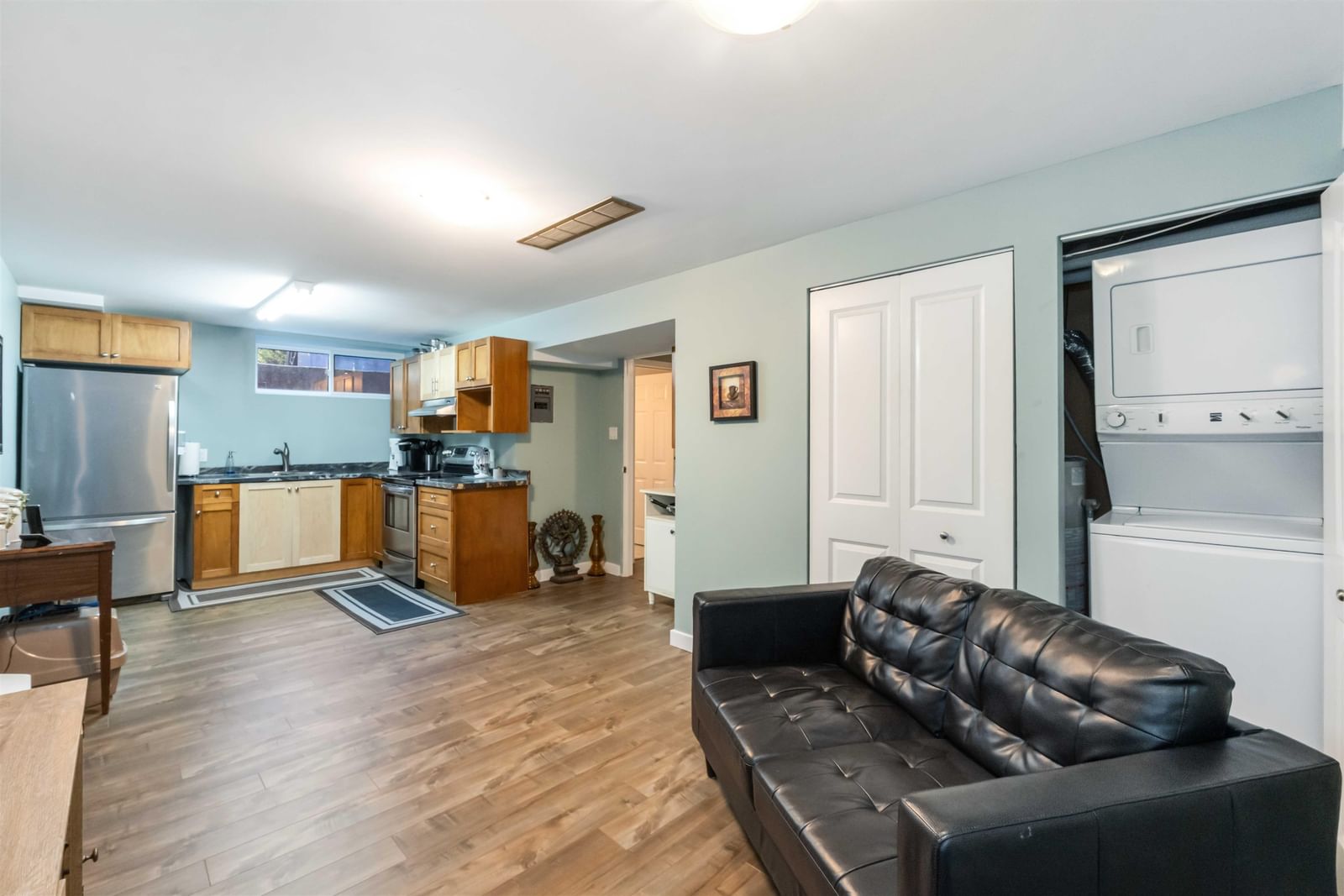Listing Image 19