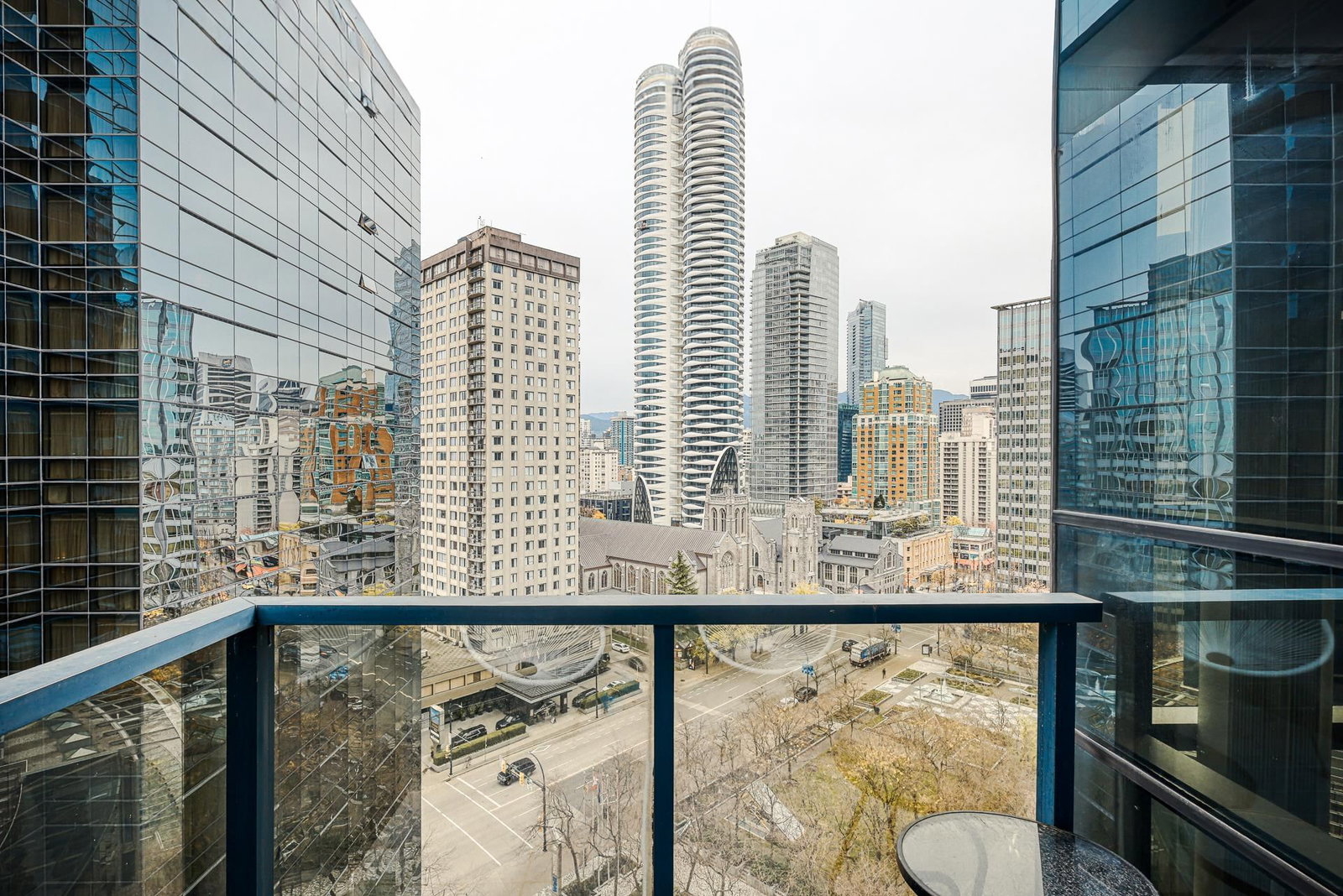 Listing Image 6
