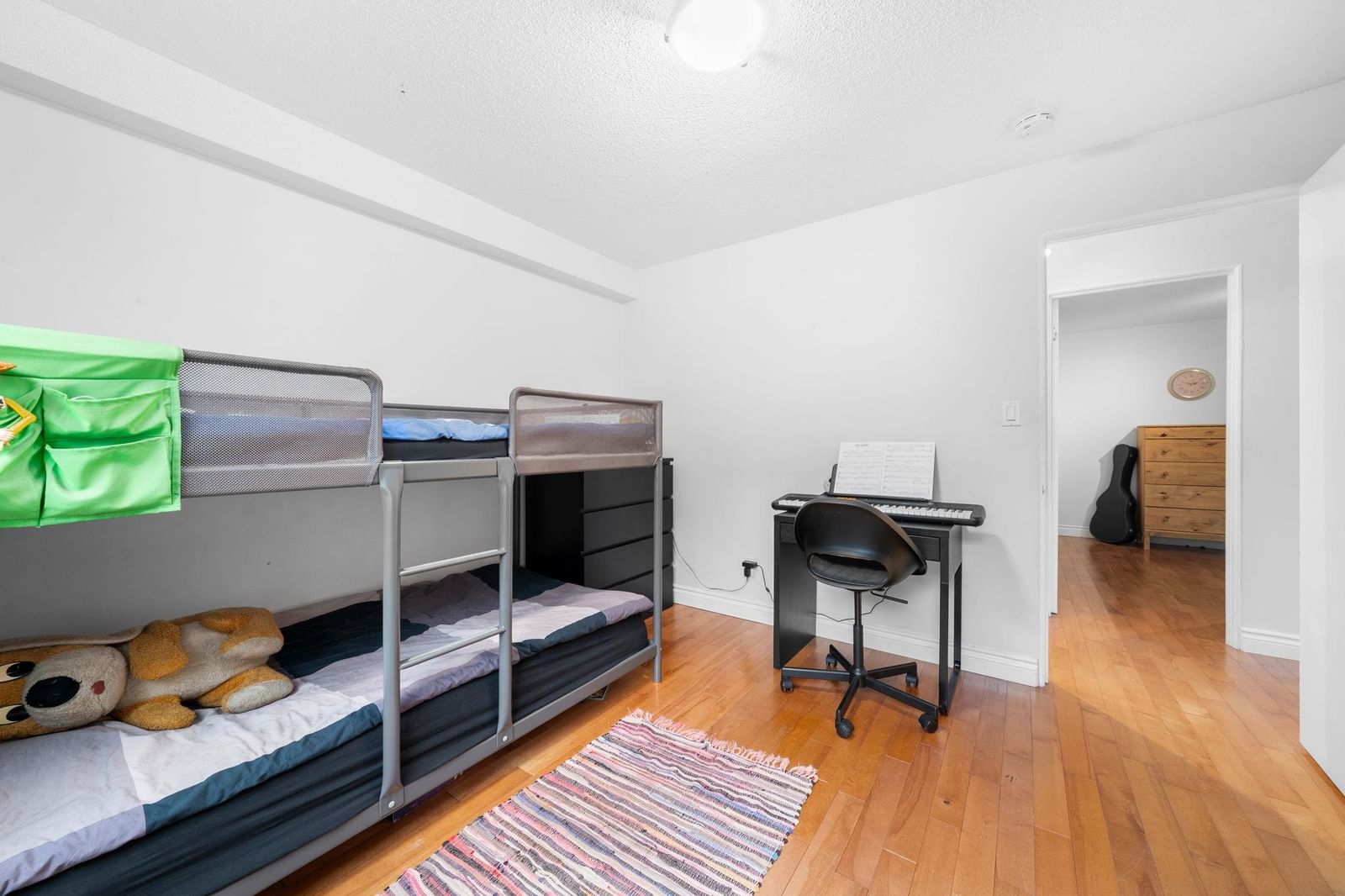 Listing Image 17