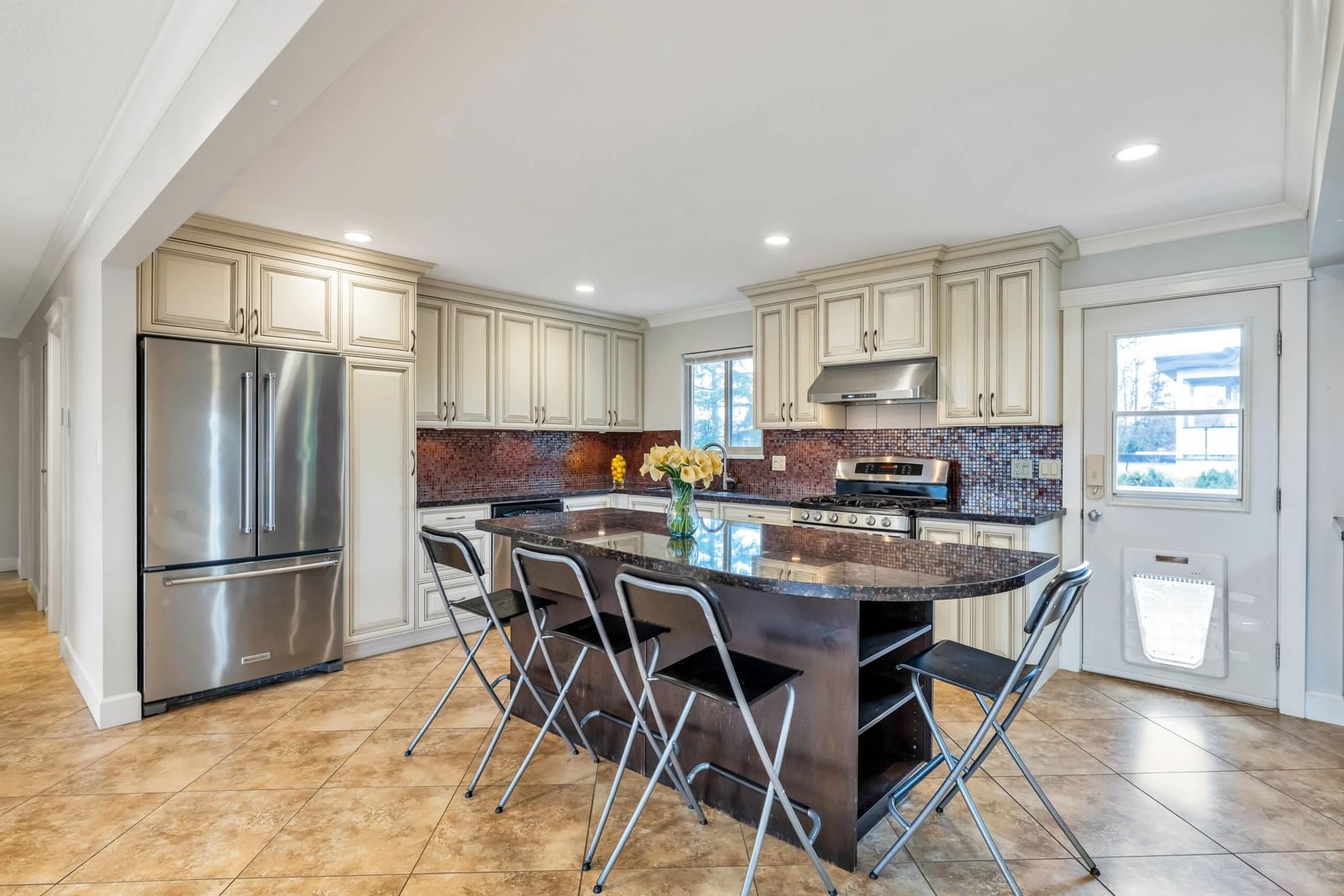 Listing Image 11