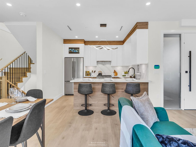 2 - 5221 Clarendon Street, Vancouver, V5R 3J7 | Image 2