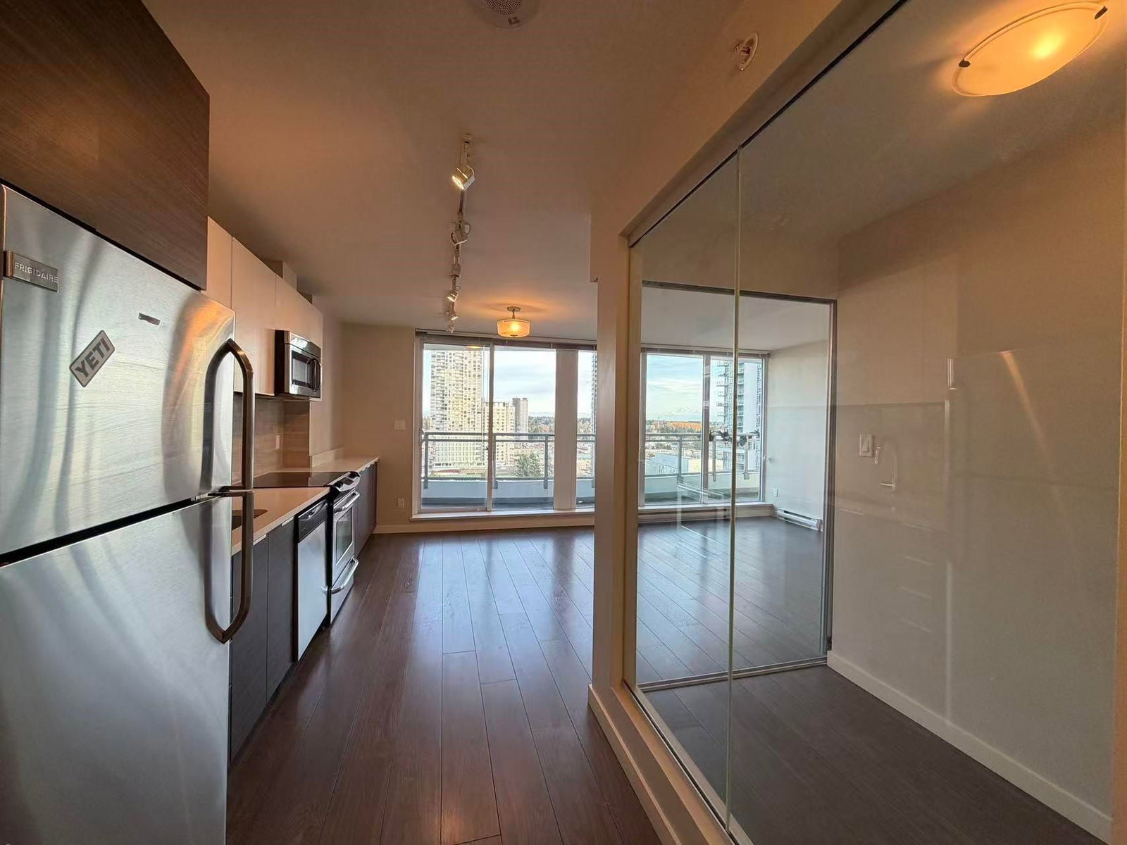Listing Image 18